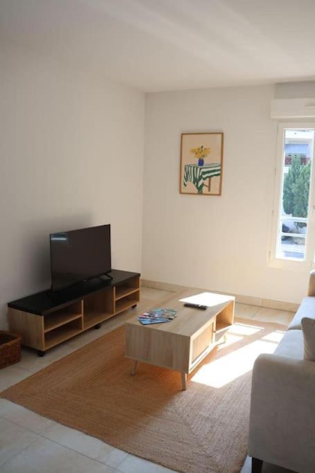 Suberbe Appartement Climatise Avec Terrasse Saint-Raphaël Esterno foto